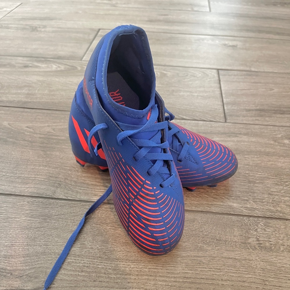 Adidas Predator Edge .4 S FxG GW2371 Kids Size 2.5 Cleats